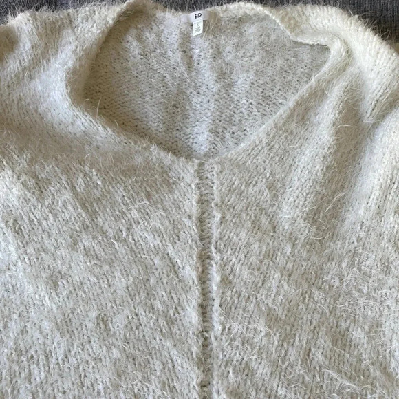 BP. Women's Ivory V-Neck Eyelash Soft Chenille Sweater, Size Small - Picture 4 of 7